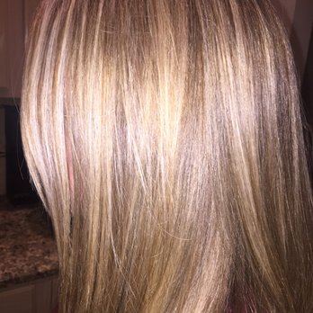 Paige Williamson - Dimensional blonde - Makeup Artists Near Me Paige Williamson - Dimensional blonde - Makeup Artists Near Me