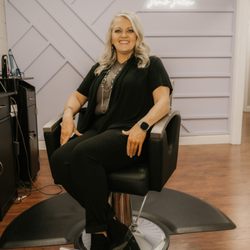 Som's Salon