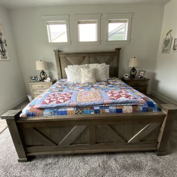 RC Willey - Bed with nightstands - Appliances Near Me - Meridian, Idaho