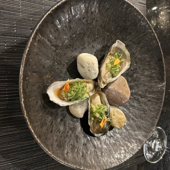 Mugen - Delicious oysters - New American Near Me - Honolulu, Hawaii