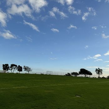 Malibu Bluffs Park - Parks Near Me - Malibu, California Malibu Bluffs Park - Parks Near Me - Malibu, California