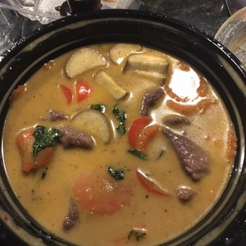 Pho's Spicier Thai Cuisine - Watery curry ...blah - Thai Near Me - Chicago, Illinois