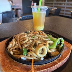 Ontz Cafe 1920 - Seafood Udon..Mango Green Tea w/ Lychee Jelly in the background