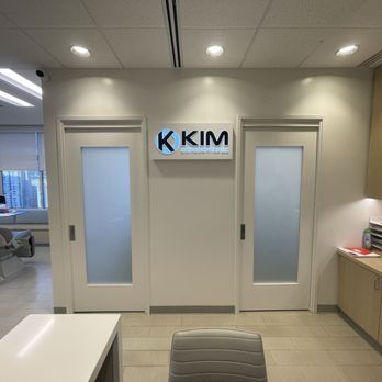 Kim Orthodontics - Entrance - Orthodontists Near Me - Honolulu, Hawaii Kim Orthodontics - Entrance - Orthodontists Near Me - Honolulu, Hawaii