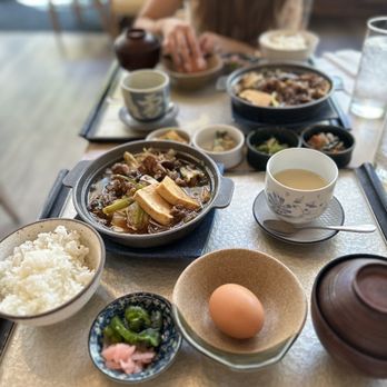 Rinka - Sukiyaki lunch sets - Japanese Near Me - Honolulu, Hawaii Rinka - Sukiyaki lunch sets - Japanese Near Me - Honolulu, Hawaii