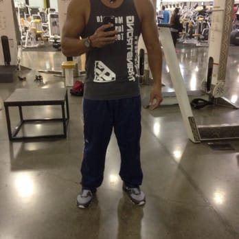 Gb3 - A good day at a pre-Xmas GB3. 1/2 empty which means more gainer for wifey and I. - Gyms Near Me - Fresno, California