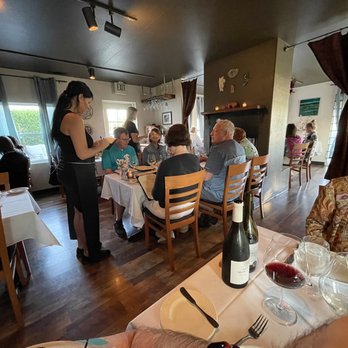 Tina's - Interior - New American Near Me - Dundee, Oregon