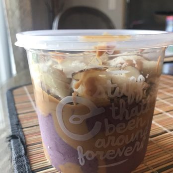 everbowl - San Elijo Chewy is skimpy. Go to San Marcos where the lid almost breaks because it is so full. - Acai Bowls Near Me - San Marcos, California