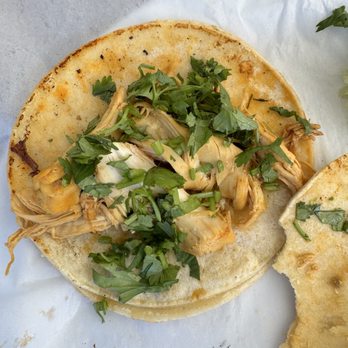 Birrieria Chivis - Chicken taco - Food Trucks Near Me - White Salmon, Washington