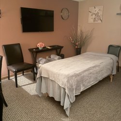 Stillpoint Myofascial Release & Therapeutic Massage LLC - Diana's Massage Studio