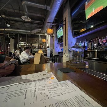 District - Cocktail Bars Near Me - Los Angeles, California