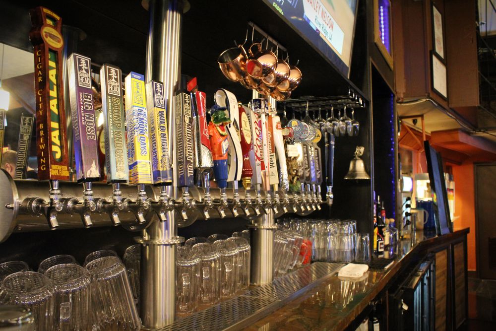 SILVER Q BILLIARDS & SPORTS BAR 75 Photos & 18 Reviews Pool Halls