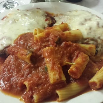 Gio's Cafe & Deli - Chicken Parmesan - Delis Near Me - Chicago, Illinois