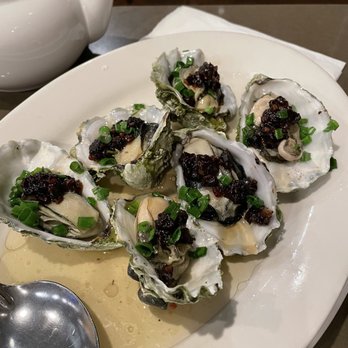 King Restaurant & Bar - Bars Near Me - Honolulu, Hawaii