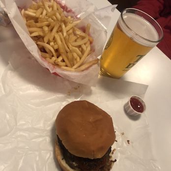 Matt's Bar - Jucy Lucy - Burgers Near Me - Minneapolis, Minnesota