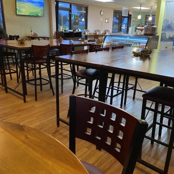 Epic Poke - Seating area - Poke Near Me - Austin, Texas Epic Poke - Seating area - Poke Near Me - Austin, Texas