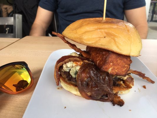 PINCHO Burgers and Kebabs by null