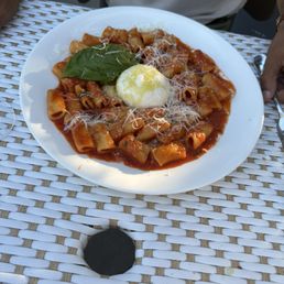 Rigatoni e Burrata Rigatoni e Burrata