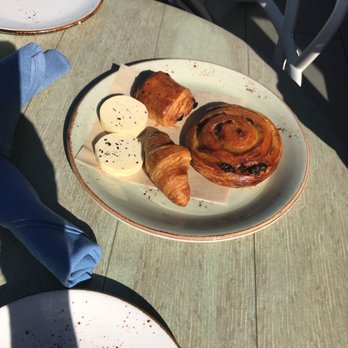 Driftwood Kitchen - Compliments of Driftwood!! Their mini Croissants with Vermont creamery butter!!! - Seafood Near Me - Laguna Beach, California