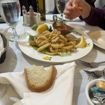 Limoncello Ristorante - Fried Calamari (don't recommend) - Italian Near Me - Waldwick, New Jersey