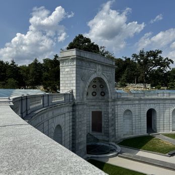 Military Women's Memorial - Landmarks & Historical Buildings Near Me - Arlington, Virginia
