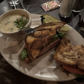 Kilkenny's Irish Pub - THE RLT with Roasted Garlic Soup - Pubs Near Me - Tulsa, Oklahoma Kilkenny's Irish Pub - THE RLT with Roasted Garlic Soup - Pubs Near Me - Tulsa, Oklahoma