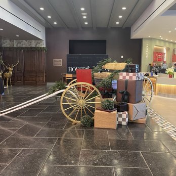 House Three Thirty - Reception Area - Venues & Event Spaces Near Me - Akron, Ohio