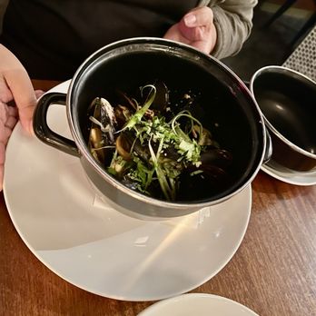 Water Street Cafe - Mussels Special in white wine - excellent! - Italian Near Me - Vancouver, British Columbia Water Street Cafe - Mussels Special in white wine - excellent! - Italian Near Me - Vancouver, British Columbia