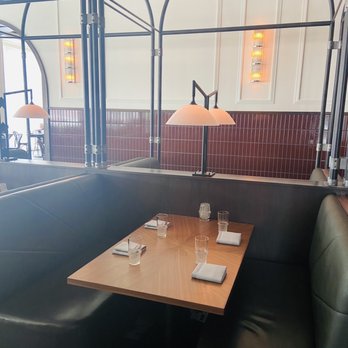 GATSBY - Upstairs dining area. - Cocktail Bars Near Me - Washington, DC, District of Columbia GATSBY - Upstairs dining area. - Cocktail Bars Near Me - Washington, DC, District of Columbia