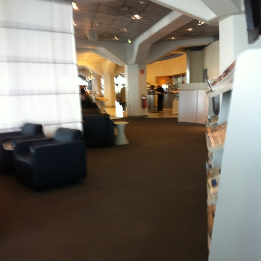 Lufthansa Business Lounge - Airport Lounges Near Me - Berlin, BE