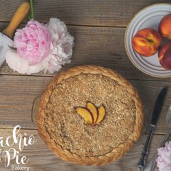 Pistachio Pie Bakery - Peach pie with an oatmeal crumble topping