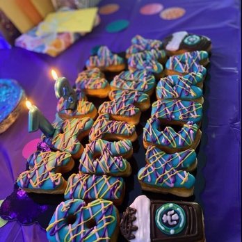 Simone's Donuts - Donut Cake - Donuts Near Me - Long Beach, California Simone's Donuts - Donut Cake - Donuts Near Me - Long Beach, California
