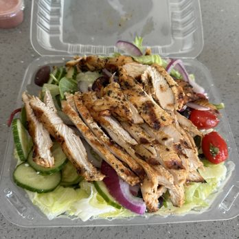 Fantastic Cafe - Greek salad with chicken - Cafes Near Me - Westminster, California