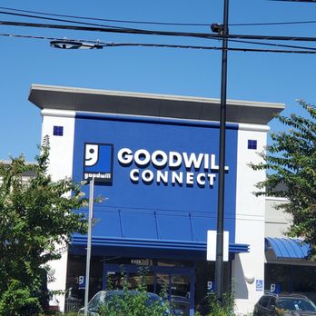 Goodwill Thrift Store & Donation Center - CityCentre - Thrift Stores Near Me - Houston, Texas