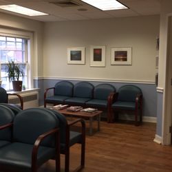 Neurology Associates of Norwalk PC - Waiting room