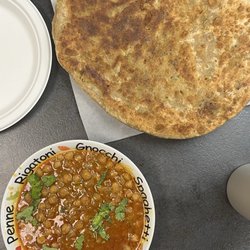 Aloo paratha and chole