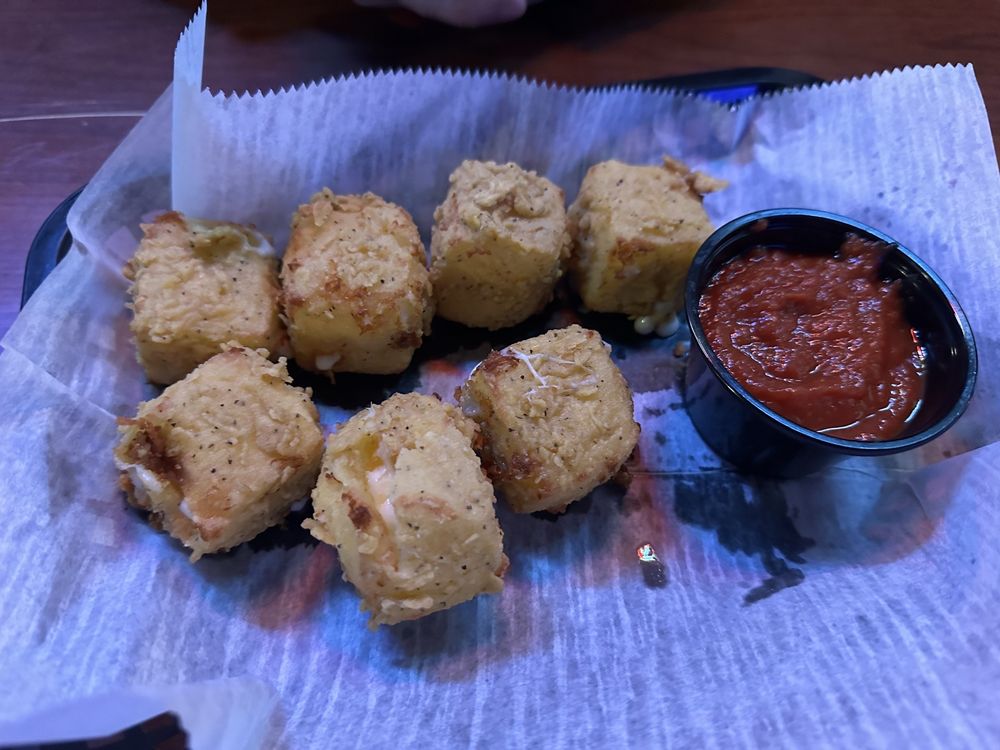 HOOPSTERS SPORTS BAR & GRILL JEFFERSONVILLE Updated July 2024 101