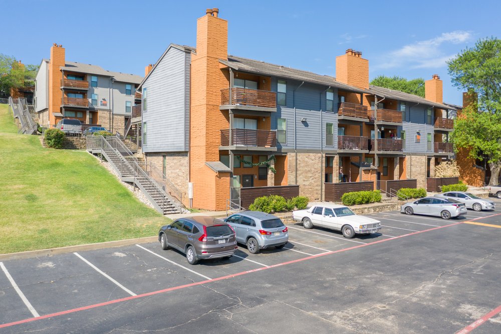 VINE APARTMENTS Updated May 2024 27 Photos 711 Trinity Cir