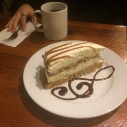 Super Caramel Crunch Cake