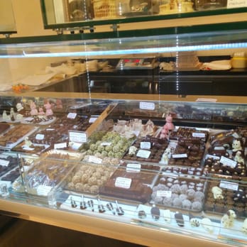 Mo'S - They have chocolates in the back - Ice Cream & Frozen Yogurt Near Me - Rome, RM