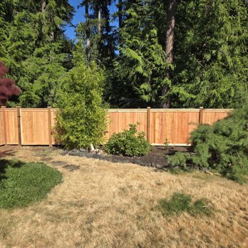 De Dios Construction - This is our beautiful new fence that De Dios Construction made for us. - General Contractors Near Me