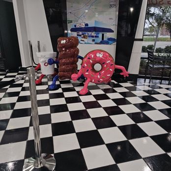 Rolling Pin Donuts - Fun decor - Donuts Near Me - Ventura, California Rolling Pin Donuts - Fun decor - Donuts Near Me - Ventura, California