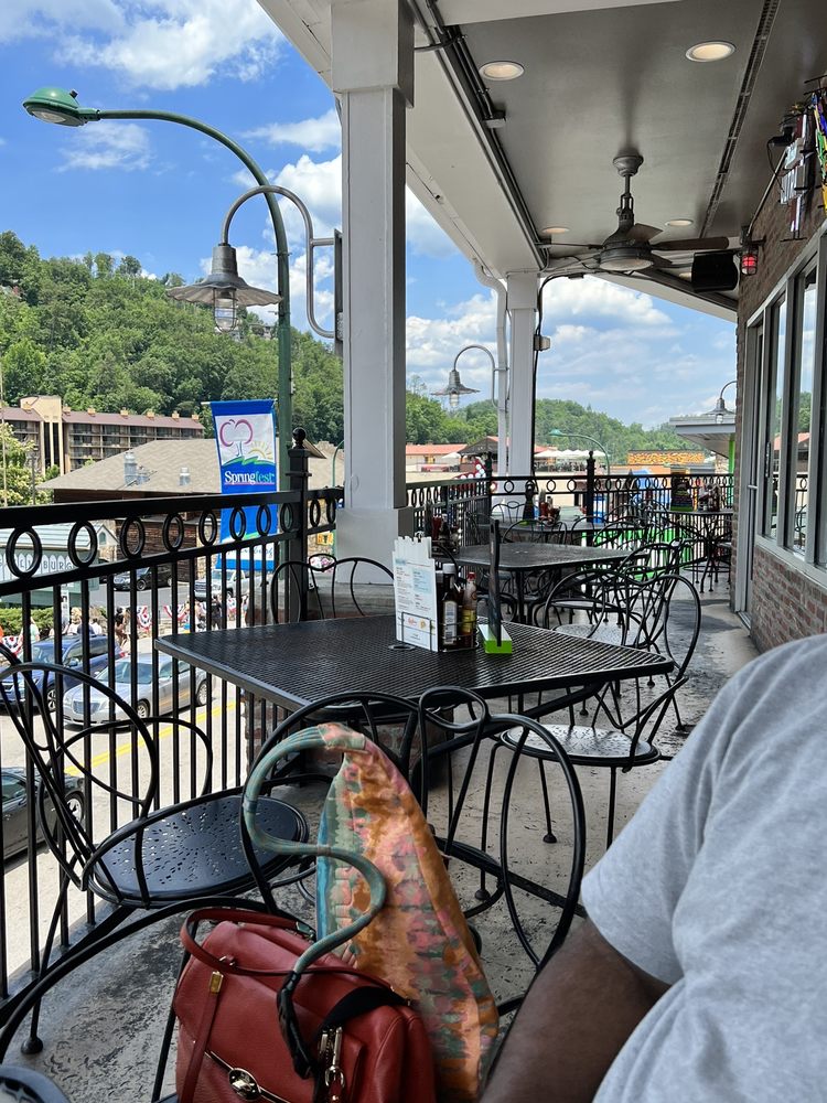 Crawdaddy's Restaurant & Oyster Bar