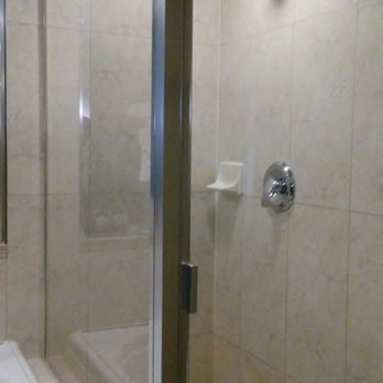 Oakes Hotel - Hotels Near Me - Niagara Falls, Ontario Oakes Hotel - Hotels Near Me - Niagara Falls, Ontario