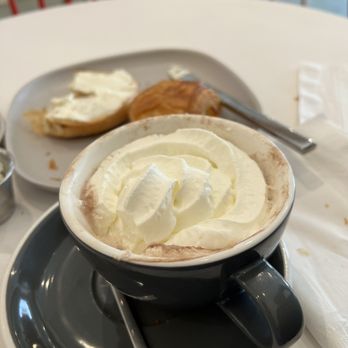 Dune Coffee - Calle Real - Hot Chocolate - Coffee & Tea Near Me - Goleta, California Dune Coffee - Calle Real - Hot Chocolate - Coffee & Tea Near Me - Goleta, California