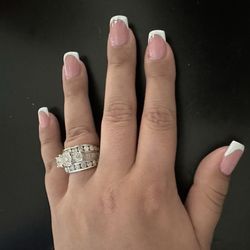 La Nails - Full set, French manicure. So pretty