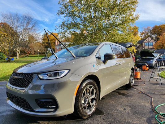 Mobile detailing services - Mobile detailing devices