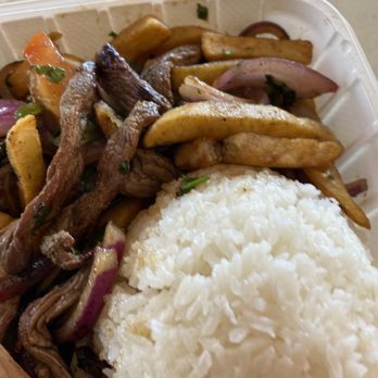 El Pollo Imperial - Lomo saltado - Peruvian Near Me - Long Beach, California El Pollo Imperial - Lomo saltado - Peruvian Near Me - Long Beach, California