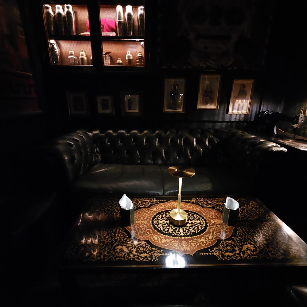 Jerry Thomas Speakeasy - Cozy couch corner - Cocktail Bars Near Me - Rome, RM Jerry Thomas Speakeasy - Cozy couch corner - Cocktail Bars Near Me - Rome, RM