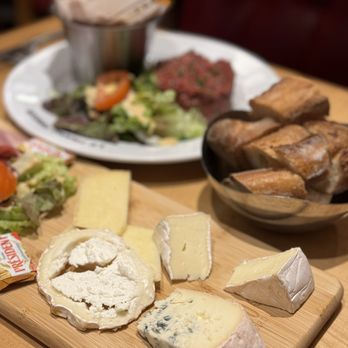 Le Franc Tireur - Brasseries Near Me - Paris, 75 Le Franc Tireur - Brasseries Near Me - Paris, 75